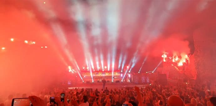 Georgiev zapjevao „Tamo daleko“ u Novom, Mandić i Carević u prvom redu (VIDEO) Foto: Screenshot; Nova srpska demokratija