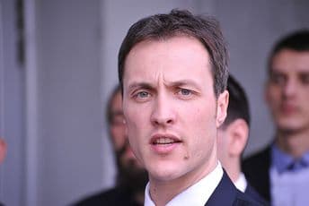 Milačić objavio identitet napadnutog mladića Milačić objavio identitet napadnutog mladića