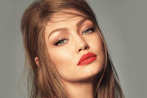 Poznata ljepotica otkrila od čega boluje Poznata ljepotica otkrila od čega boluje