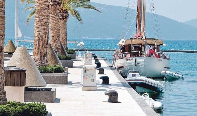 Reporter Jutarnjeg u obilasku turističke ponude Crne Gore: Zapanjujuće niske cijene smještaja Reporter Jutarnjeg u obilasku turističke ponude Crne Gore: Zapanjujuće niske cijene smještaja