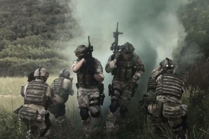 Četa specijalnih snaga Vojske Crne Gore po uzoru na Zelene beretke Četa specijalnih snaga Vojske Crne Gore po uzoru na Zelene beretke