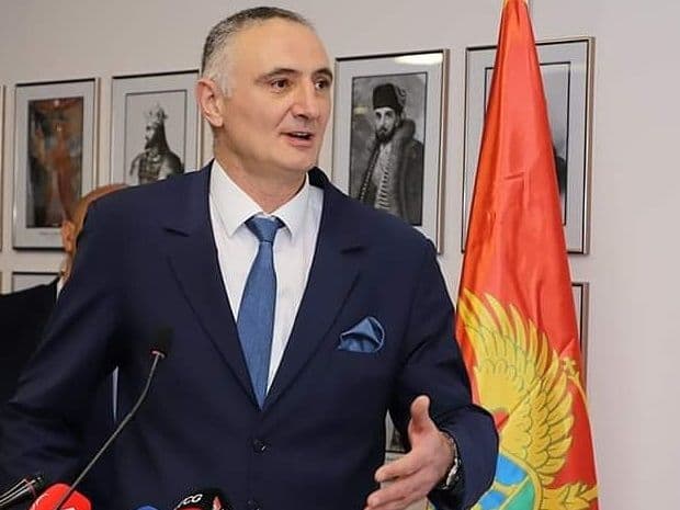 Vujičić: To što su Albanci podržali nezavisnost, ne treba da im služi za ucjenjivanje Vujičić: To što su Albanci podržali nezavisnost, ne treba da im služi za ucjenjivanje