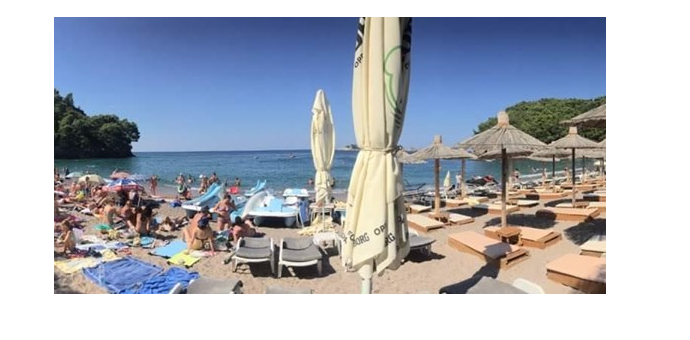 Lučice: Ležaljke prazne, plaža puna (Foto) Lučice: Ležaljke prazne, plaža puna (Foto)