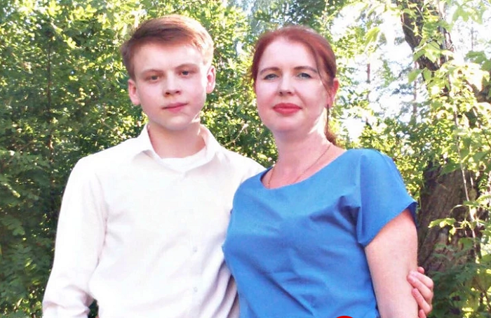 Učenik iskasapio sekirom cijelu porodicu da ne bi patili kad se on ubije Učenik iskasapio sekirom cijelu porodicu da ne bi patili kad se on ubije