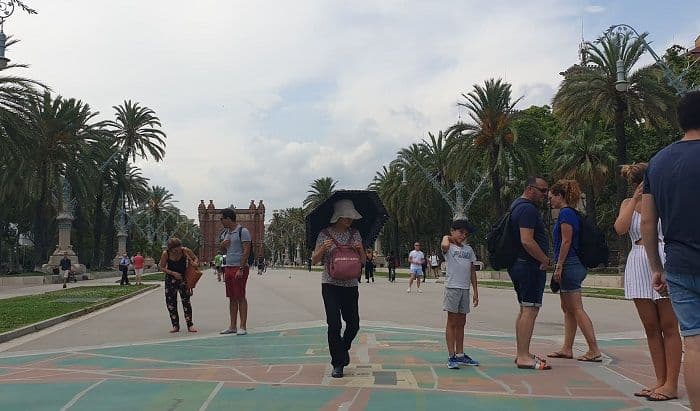 VIDEO: Plaža u centru grada, ulični ples i ajkule VIDEO: Plaža u centru grada, ulični ples i ajkule