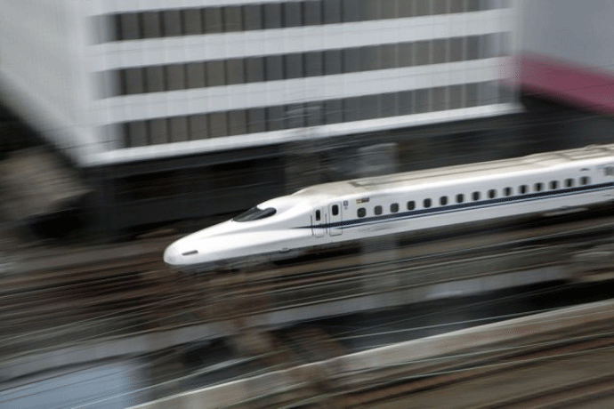 Japan: Voz sa otvorenim vratima išao 280km/h Japan: Voz sa otvorenim vratima išao 280km/h