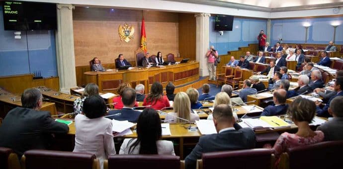 Bojkot nije kažnjen, Demokratama 11.000 Bojkot nije kažnjen, Demokratama 11.000