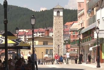 Za 14 radnika pljevaljske lokalne uprave isplaćeno 100.000 eura Za 14 radnika pljevaljske lokalne uprave isplaćeno 100.000 eura