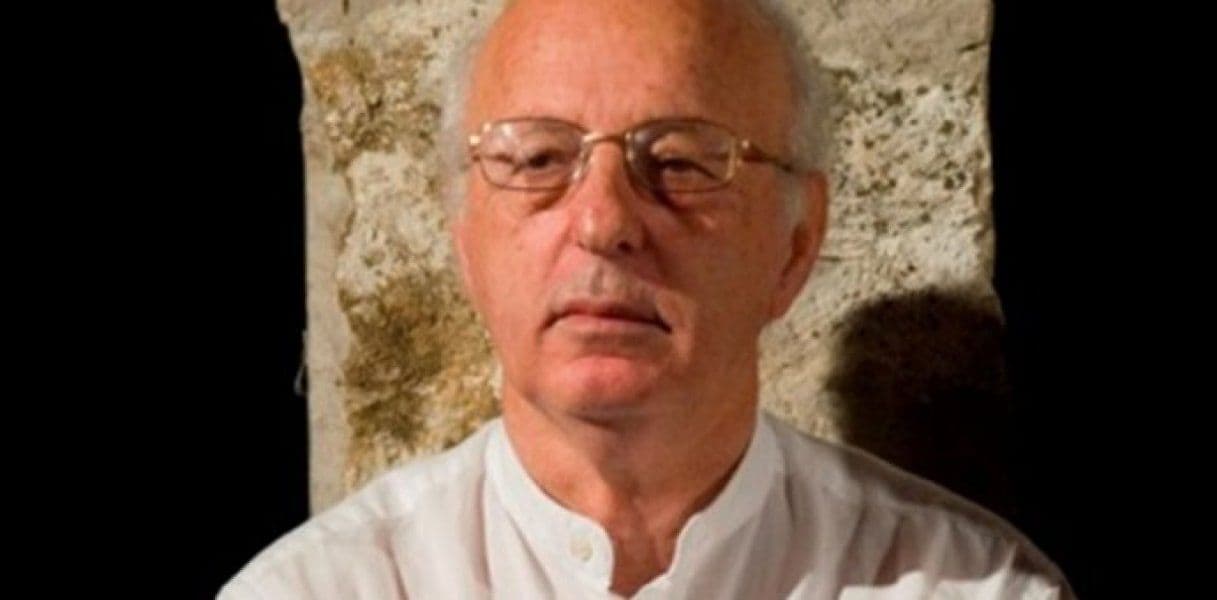 Zuvdija Hodžić dobitnik regionalne nagrade Teuta za ukupno književno djelo Zuvdija Hodžić dobitnik regionalne nagrade Teuta za ukupno književno djelo