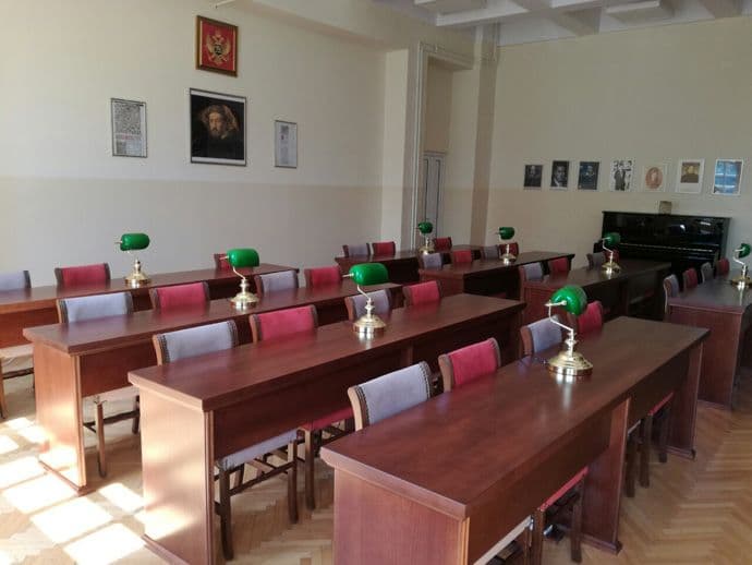 Čitaonica Gimnazije „Slobodan Škerović” u novom ruhu Čitaonica Gimnazije „Slobodan Škerović” u novom ruhu