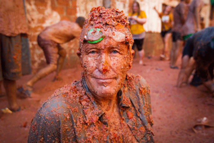 (FOTO) Borba paradajzom na ulicama Španije (FOTO) Borba paradajzom na ulicama Španije