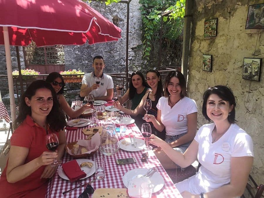 Kvalitetna hrana i dobra vina sastavni dio savremenog turizma Kvalitetna hrana i dobra vina sastavni dio savremenog turizma