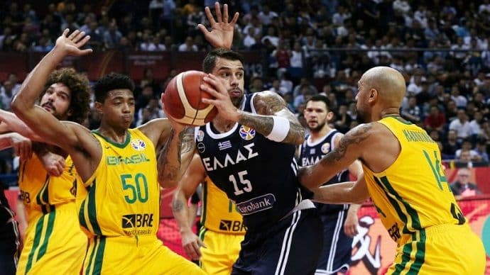 Da li je Grčka oštećena protiv Brazila? Da li je Grčka oštećena protiv Brazila?