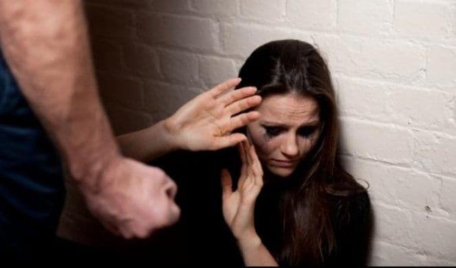 Podgoričanin osumnjičen da je pretukao suprugu Podgoričanin osumnjičen da je pretukao suprugu