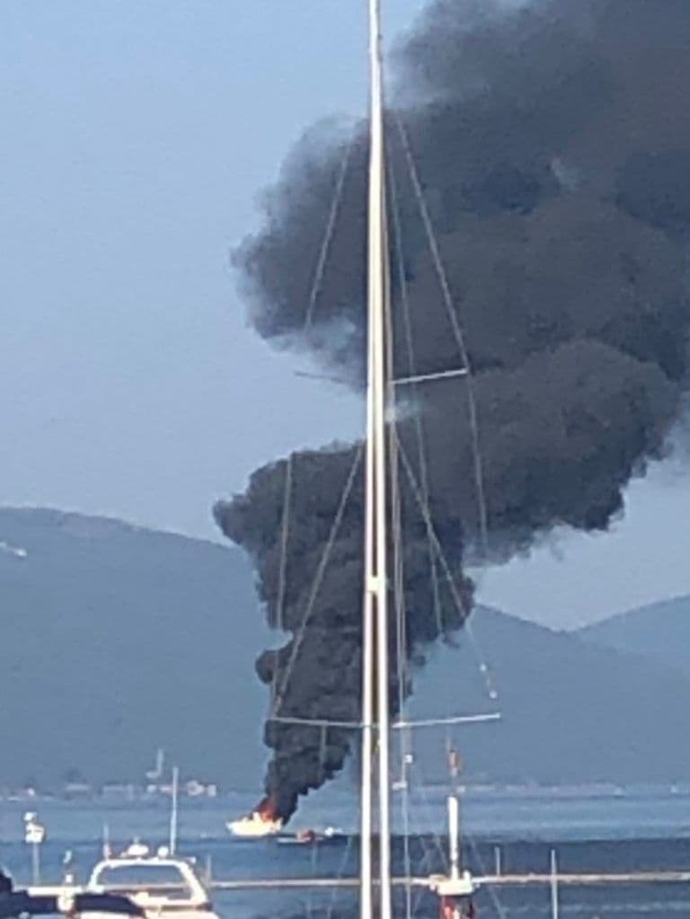 Požar na jahti kod Tivta, jedna osoba povrijeđena Radio Tivat