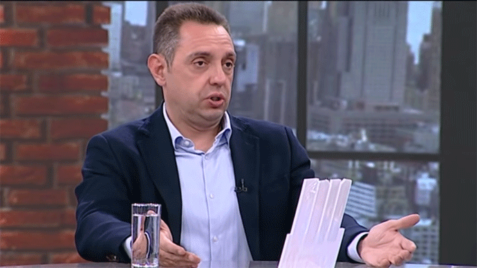 Vulin: Za sve što radi Đukanović, Amfilohije proklinje Vučića Vulin: Za sve što radi Đukanović, Amfilohije proklinje Vučića