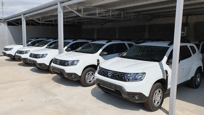 Opštinama na sjeveru pet novih terenskih vozila od Vlade Opštinama na sjeveru pet novih terenskih vozila od Vlade