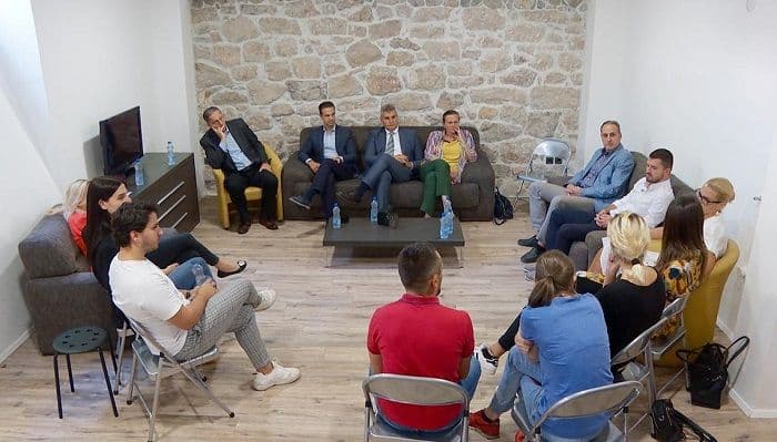 Zakon o istopolnim brakovima da bude usvojen na sljedećem zasijedanju Zakon o istopolnim brakovima da bude usvojen na sljedećem zasijedanju