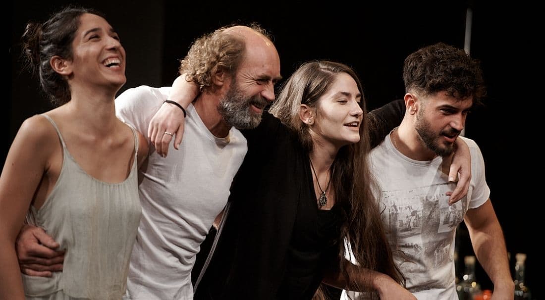 Ovacije za "Razgovore o ljubavi" u Zetskom domu Ovacije za "Razgovore o ljubavi" u Zetskom domu