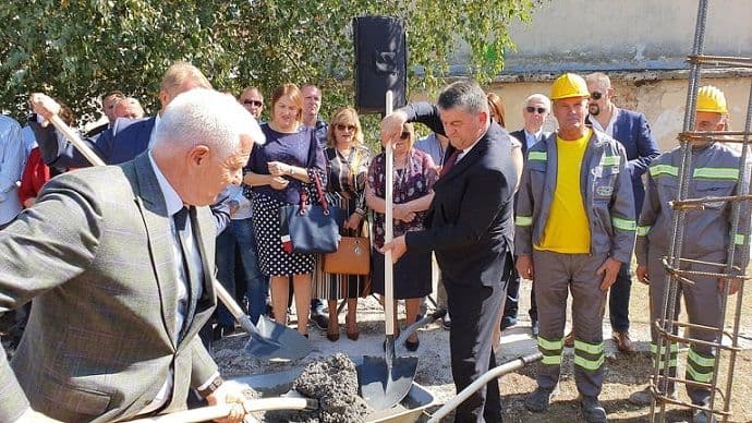Marković, Orav i Grbović postavili kamen temeljac Doma za stare Marković, Orav i Grbović postavili kamen temeljac Doma za stare