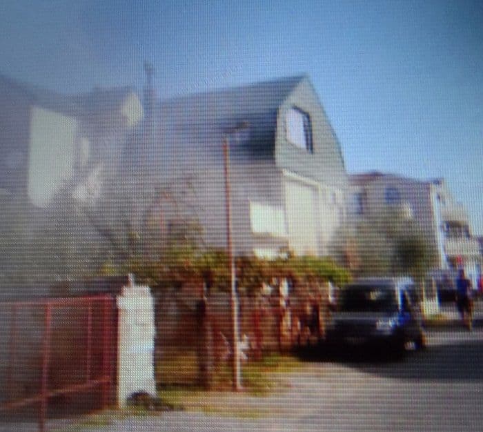 FOTO: Požar u kući na Starom aerodromu, povrijeđen vatrogasac FOTO: Požar u kući na Starom aerodromu, povrijeđen vatrogasac