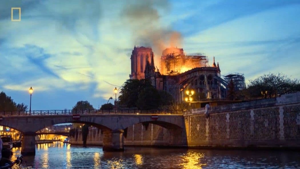 Notr Dam: Trka sa vatrenom stihijom Notr Dam: Trka sa vatrenom stihijom