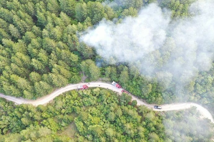 Avio-helikopterska jedinica MUP-a uključena u gašenju požara u Baru Avio-helikopterska jedinica MUP-a uključena u gašenju požara u Baru