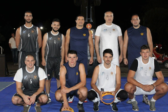 Janović učestvovao na revijalnoj basket utakmici Janović učestvovao na revijalnoj basket utakmici