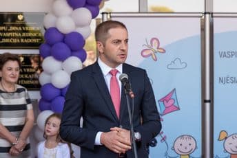 ŠEHOVIĆ: Nova gimnazija i tri osnovne škole u PG do 2023. godine ŠEHOVIĆ: Nova gimnazija i tri osnovne škole u PG do 2023. godine