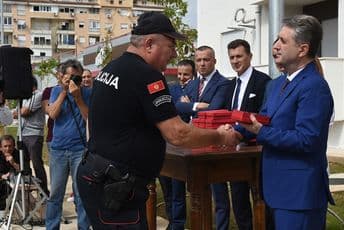 Nuhodžić: Držimo riječ i rješavamo stambeno pitanje državnih službenika Nuhodžić: Držimo riječ i rješavamo stambeno pitanje državnih službenika