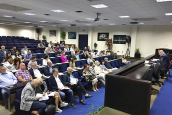 DPS Bar: Đukanović da bude predsjednik partije DPS Bar: Đukanović da bude predsjednik partije