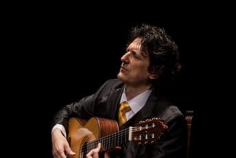 Crnogorski simfonijski orkestar na otvaranju Nikšić Guitar Festivala Crnogorski simfonijski orkestar na otvaranju Nikšić Guitar Festivala