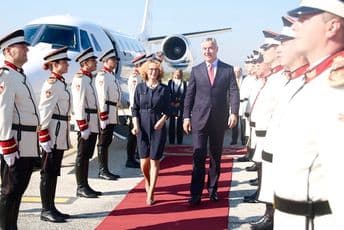 Dočekan uz najviše državne počasti: Đukanović doputovao u Skoplje (FOTO) Dočekan uz najviše državne počasti: Đukanović doputovao u Skoplje (FOTO)