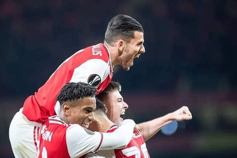 Arsenal i PSV ubjedljivi Arsenal i PSV ubjedljivi