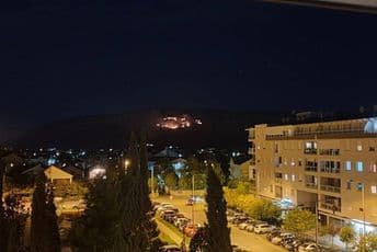 Požar na Veljem brdu u PG Foto: Antena M