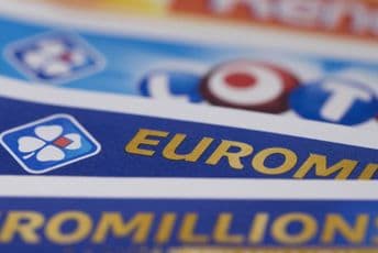 Izvučen dobitnik lutrije "Euromillions", bogatiji za 170 miliona funti FOTO: JOEL SAGET / AFP