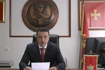 Uhapšen Zaječarac zbog pokušaja ubistva u Ulcinju, policija zna motiv Uhapšen Zaječarac zbog pokušaja ubistva u Ulcinju, policija zna motiv