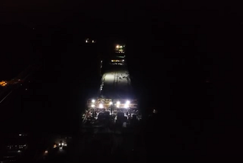 Pogledajte kako je izgledalo spajanje posljednjeg segmenta mosta Moračica (VIDEO) Pogledajte kako je izgledalo spajanje posljednjeg segmenta mosta Moračica (VIDEO)