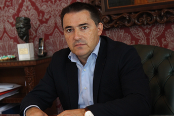 Upis u registar preduslov za ugovor Upis u registar preduslov za ugovor