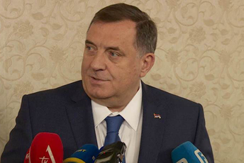 Dodik: Ne usvajajte zakon o slobodi vjeroispovijesti Dodik: Ne usvajajte zakon o slobodi vjeroispovijesti