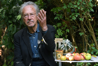 Handkeov nož u srce Handkeov nož u srce