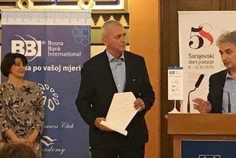 Popoviću uručeno priznanje "Bosanski stećak" Foto: OKF