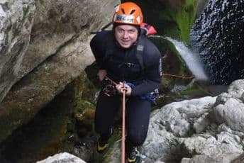 Nikšićanin "protrčao" kroz kanjon Nevidio (VIDEO) Nikšićanin "protrčao" kroz kanjon Nevidio (VIDEO)