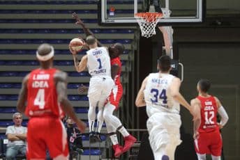 BUDUĆNOST VOLI SRUŠILA ZVEZDU USRED BEOGRADA!!! Foto: ABA liga