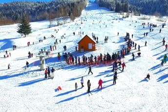 Školski raspust i u februaru, niži PDV, ski karte javni prevoz, prevesti hotele u više kategorije... FOTO: Fejsbuk