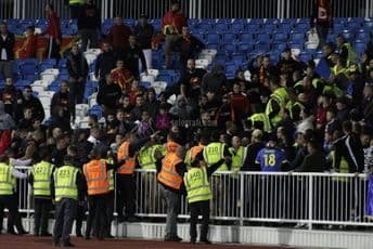 Crnogorski navijači se sukobili sa redarima na stadionu "Fadilj Vokri" FOTO: Telegrafi.com
