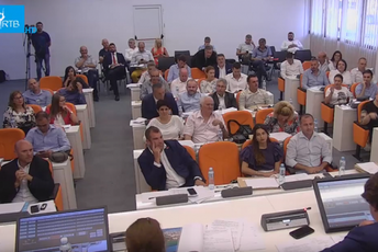 Koalicija Demokrata i DF-a pred razlazom Koalicija Demokrata i DF-a pred razlazom