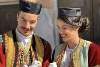 Mugoša rekao sudbonosno "da" u crnogorskoj narodnoj nošnji Foto: Instagram