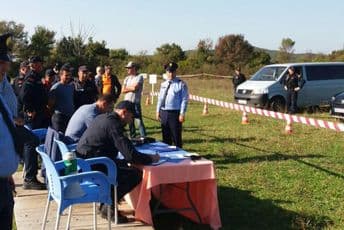 U Skadru završena dvodnevna obuka i vježba policijskih službenika Crne Gore i Albanije U Skadru završena dvodnevna obuka i vježba policijskih službenika Crne Gore i Albanije