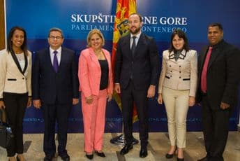 Unaprijediti prijateljske odnose Crne Gore i Kube iz vremena SFRJ Unaprijediti prijateljske odnose Crne Gore i Kube iz vremena SFRJ